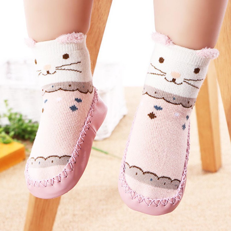 Đôi vớ cotton chống trượt kiểu dáng dễ thương dành cho các bé