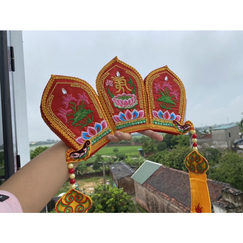 MŨ LIÊN HOA DÀNH CHO SƯ THẦY VÀ CÁC PHẬT TỬ ĐI LỄ VÀ CÚNG GIƯỜNG