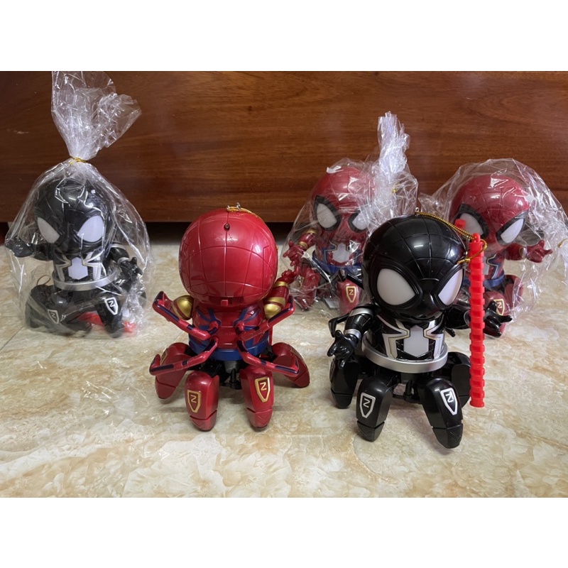 Đèn trung thu hình người nhện