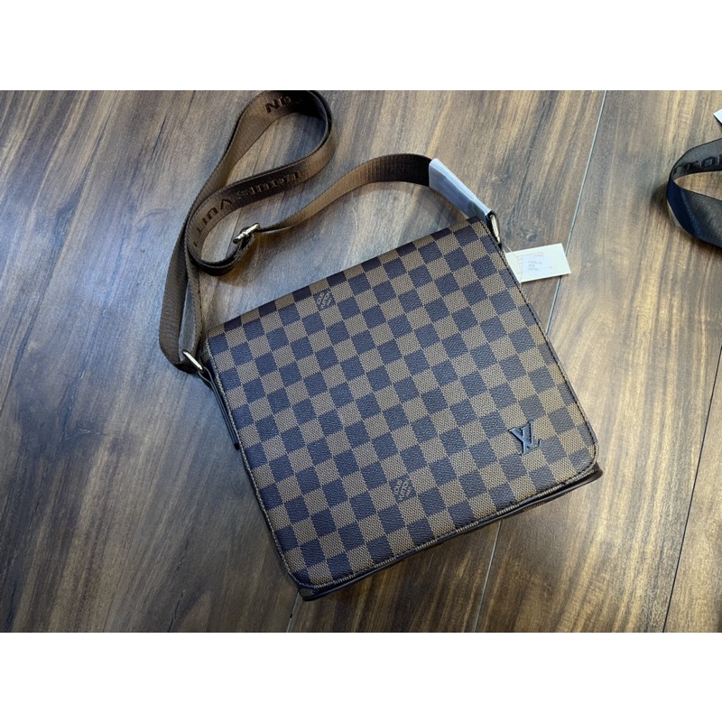 Túi đeo chéo hoạ tiết hoa