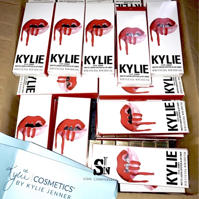 Set son KYLIE LIP KIT đợt sale 50%