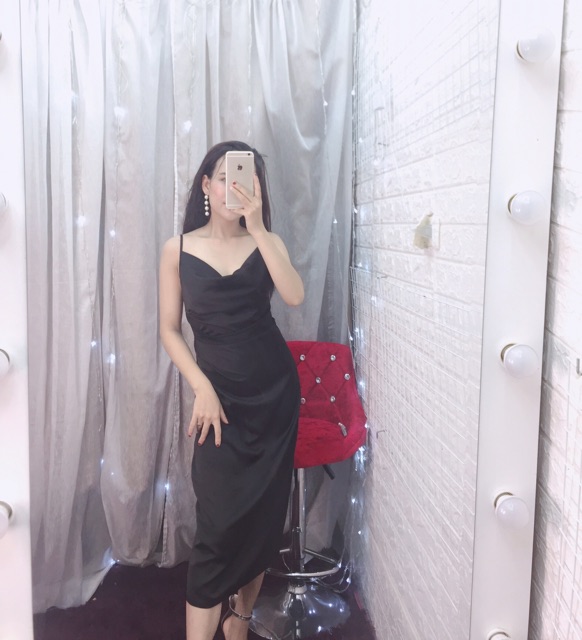 Váy lụa cổ đổ