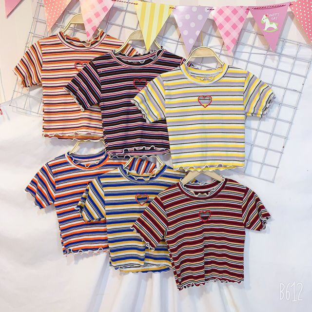 Áo croptop khoét trái tim đủ màu ảnh thật