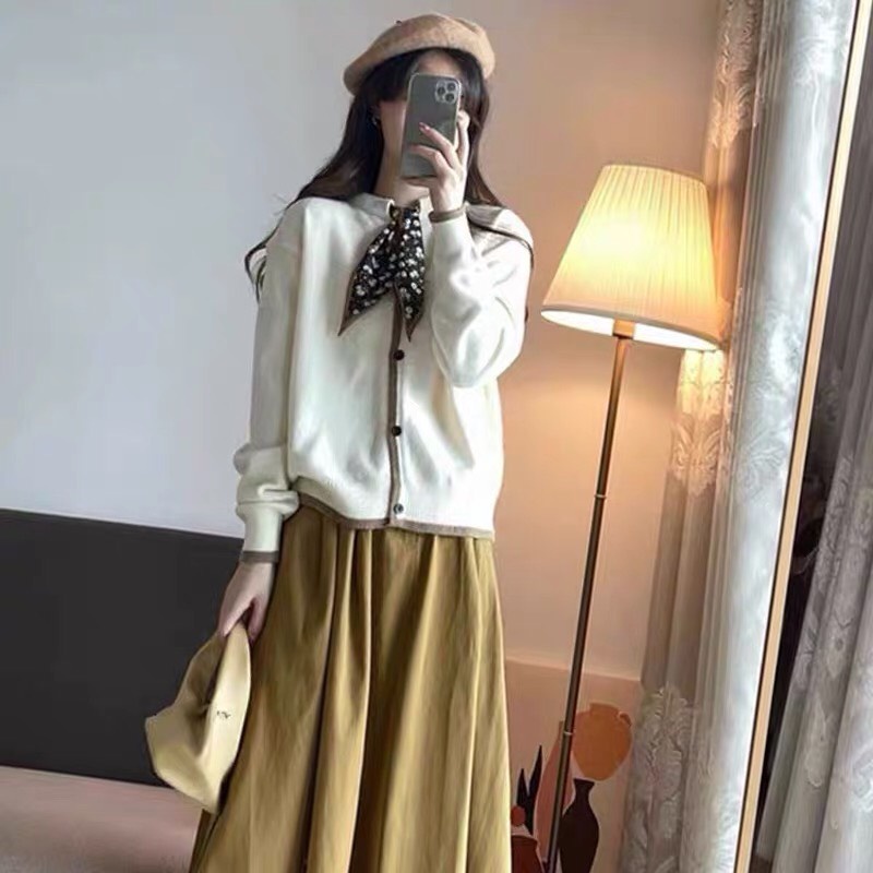 Áo len phối nơ họa tiết Forgirl kiểu vintage dáng ôm | BigBuy360 - bigbuy360.vn