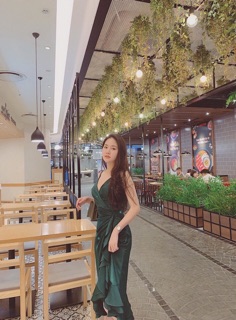 Váy lụa hai dây đuôi cá