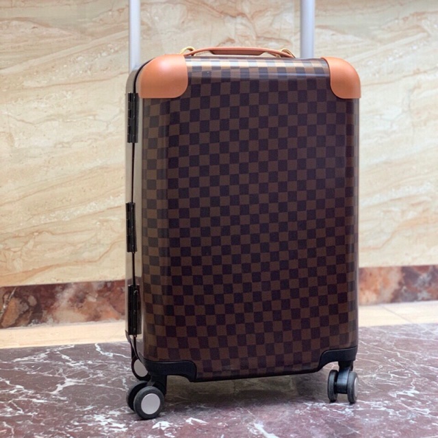 Vali Lv Nhựa (Kèm mã khoá an toàn)