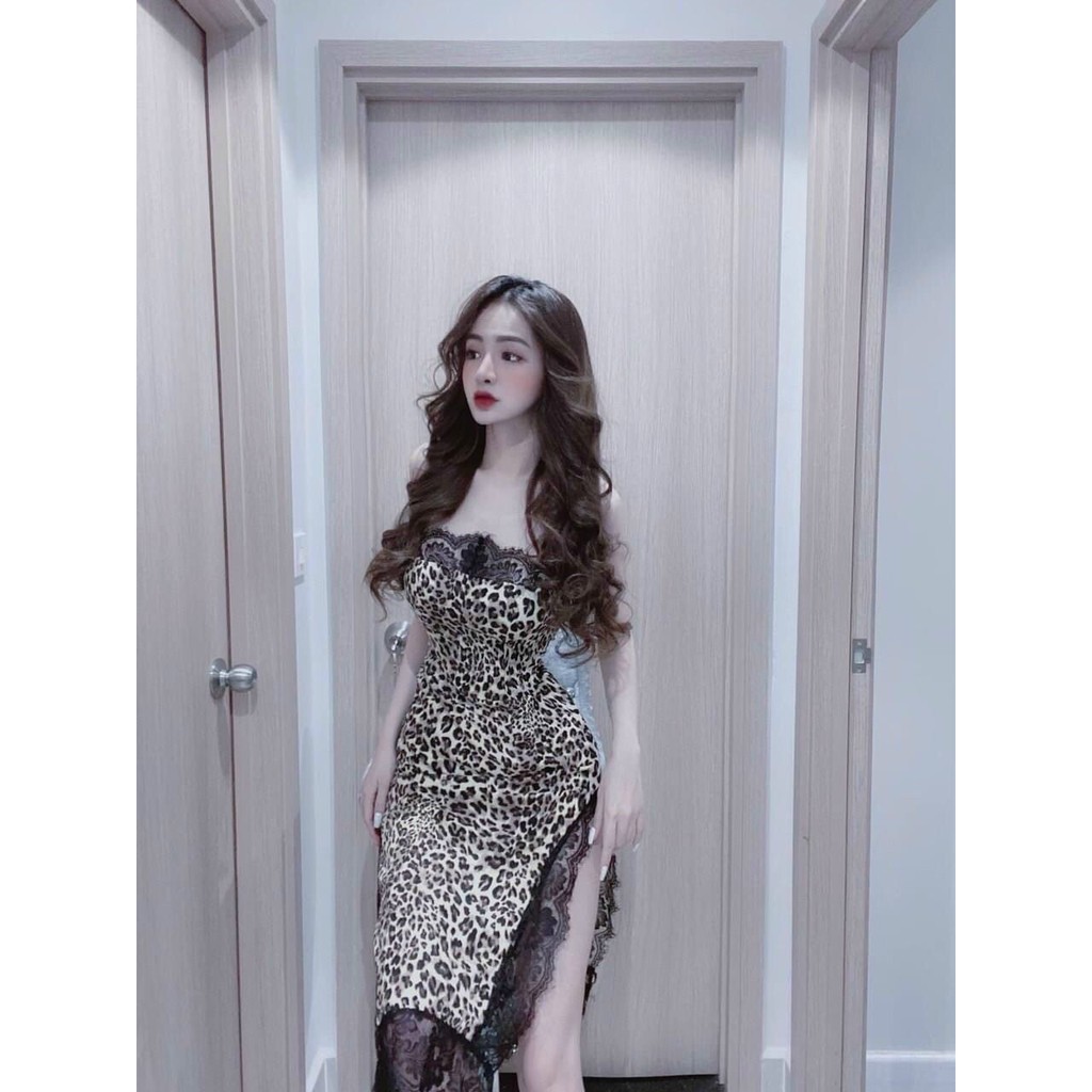 Đầm body xẻ tà phối ren họa tiết da beo xinh xắn | BigBuy360 - bigbuy360.vn