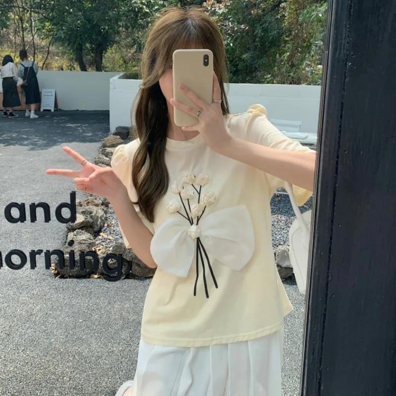 Áo Thun Tay Ngắn Thiết Kế Mới 2022 Họa Tiết Hoa Thời Trang Dành Cho Nữ