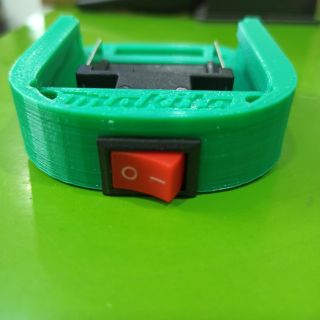 Đế pin Makita có công tắc