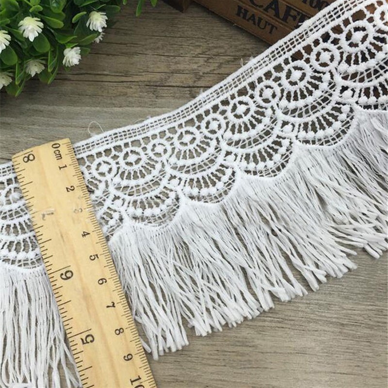Dải Dây Ren Trắng Phối Tua Rua