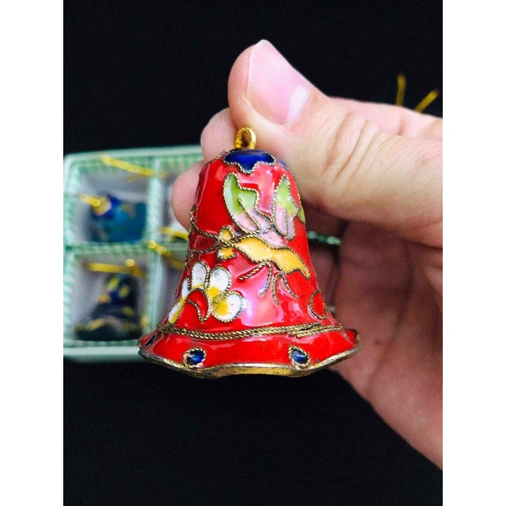 Chuông đồng pháp lam nhiều màu thủ công, giao màu ngẫu nhiên