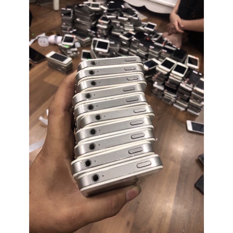 Điện thoại iphon 4s quốc tế lắp được sim chơi Zalo fb mess, nghe gọi ok - tặng kèm cáp sạc | BigBuy360 - bigbuy360.vn