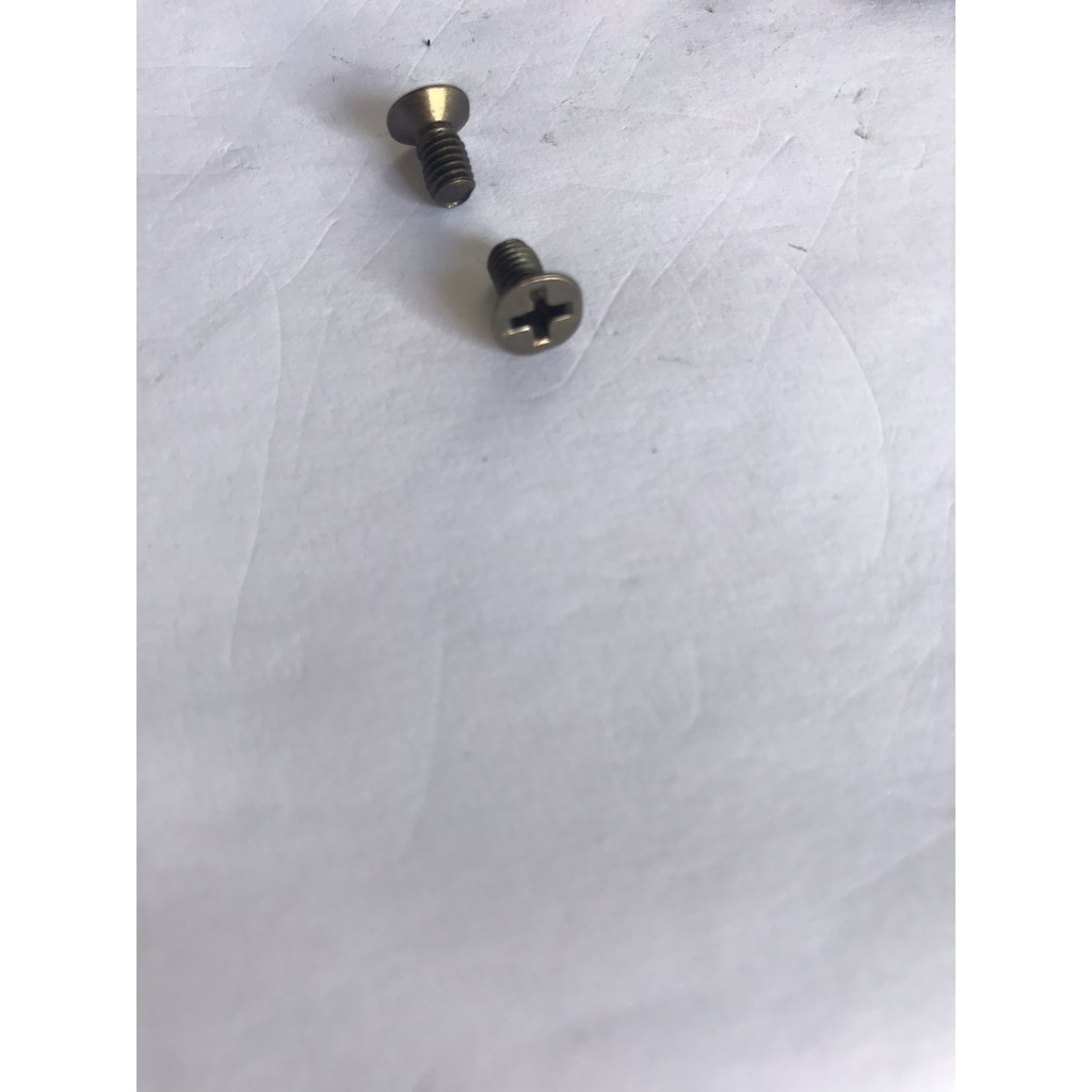Ốc vít M4 đầu bằng