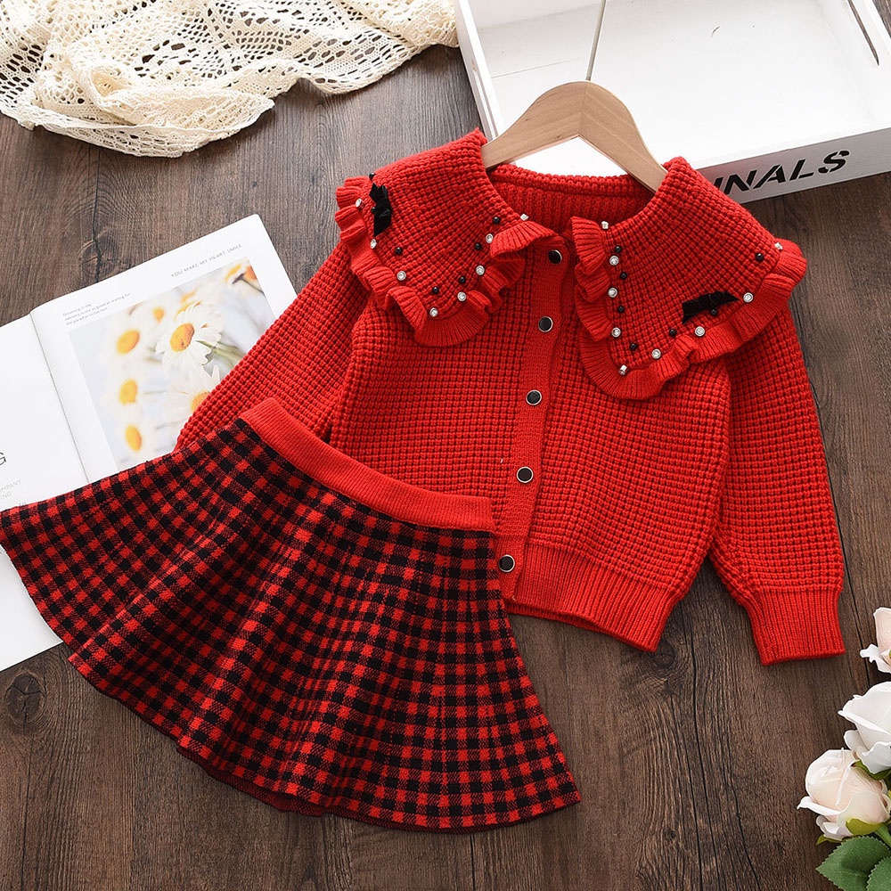 Bộ BEAR LEADER gồm áo khoác cardigan dệt kim đính ngọc trai và chân váy kiểu thu đông Hàn Quốc cho bé gái 2-6 tuổi