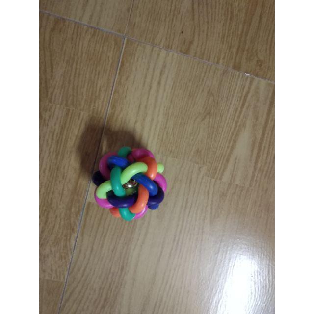 Bóng 7 màu có gắn chuông đồ chơi cho chó mèo