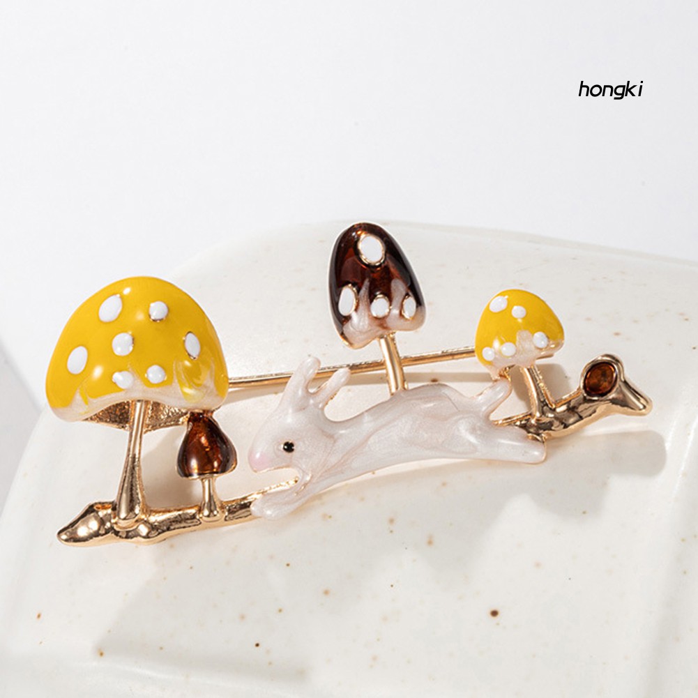 Trâm Cài Áo Hình Cây Nấm Và Thỏ Chạy Đáng Yêu