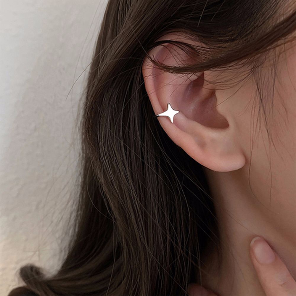 Bộ 2 Khuyên Tai Kẹp Vành Hình Ngôi Sao Nhiều Màu Sắc Phong Cách Hàn Quốc Đơn Giản Cho Nữ