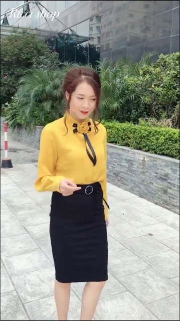 Cài áo nơ hoa