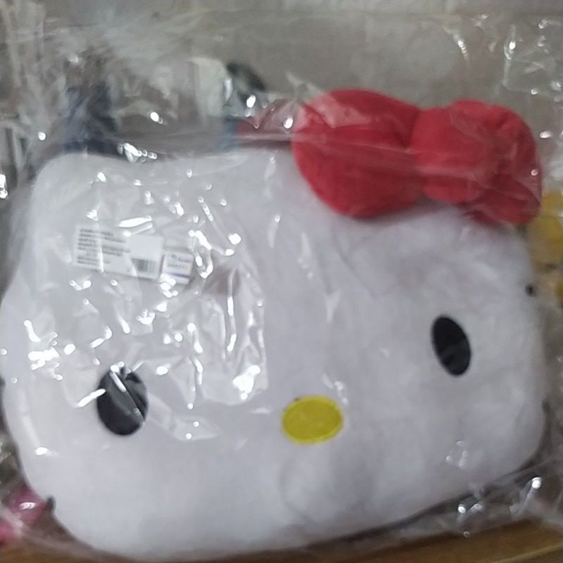 Gôi hello kitty sản phẩm của rohto Việt Nam