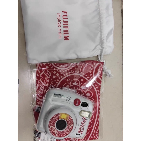 Máy chụp ảnh lấy ngay fujifilm instax mini 11 x Coca Cola bản giới hạn chính hãng