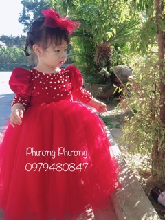 Đầm nhung công chúa cho bé