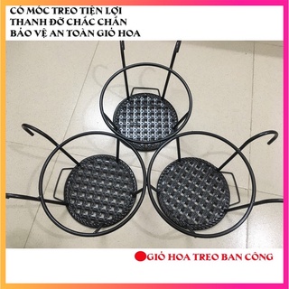 Giỏ sắt treo hoa ban công