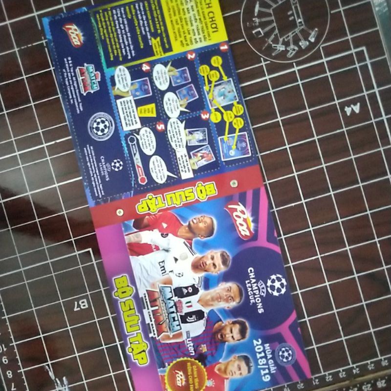 Allbum Thẻ cầu thủ bóng đá Match Attax mùa 2018/19 size Poca có checklist