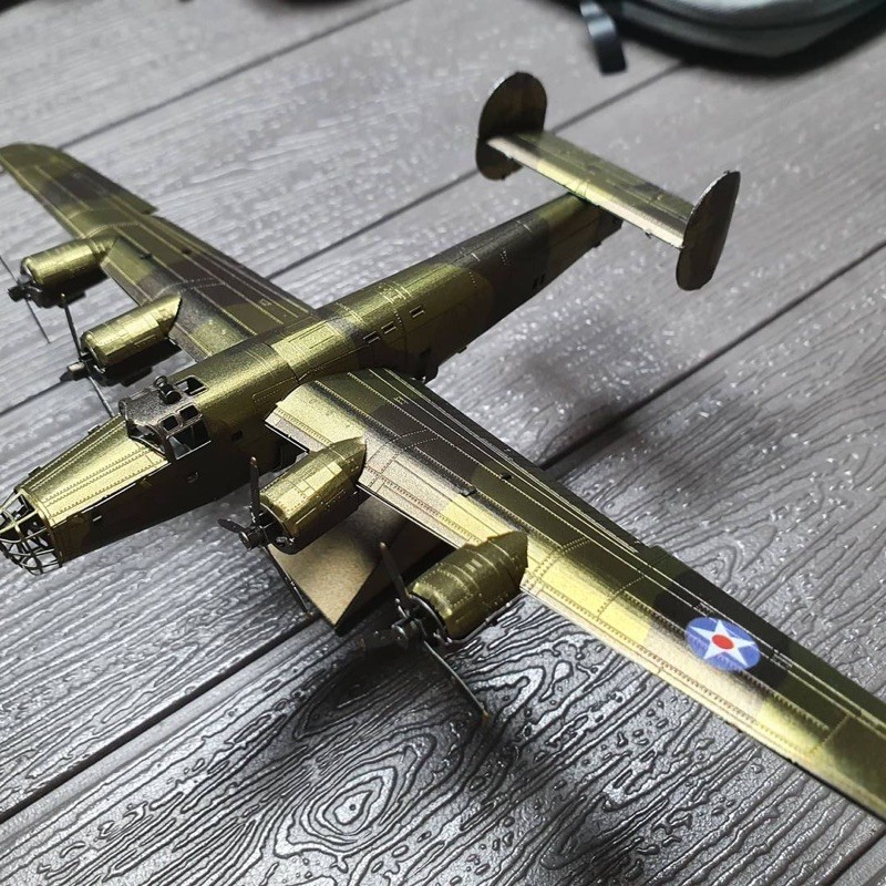 Mô hình 3D kim loại máy bay ném bom hạng nặng Consolidated B-24 Liberator, Mô hình lắp ráp 3D thép không gỉ - Chưa lắp