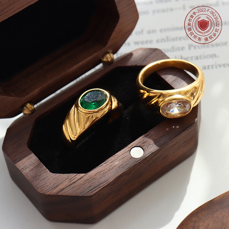 Nhẫn Thép Titan Đính Đá Zircon Màu Trắng / Xanh Lá Độc Đáo Không Phai A391