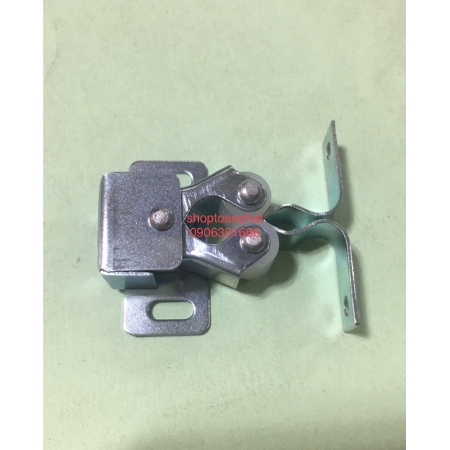 Chốt kẹp cánh tủ, hít cửa gỗ, nhôm
