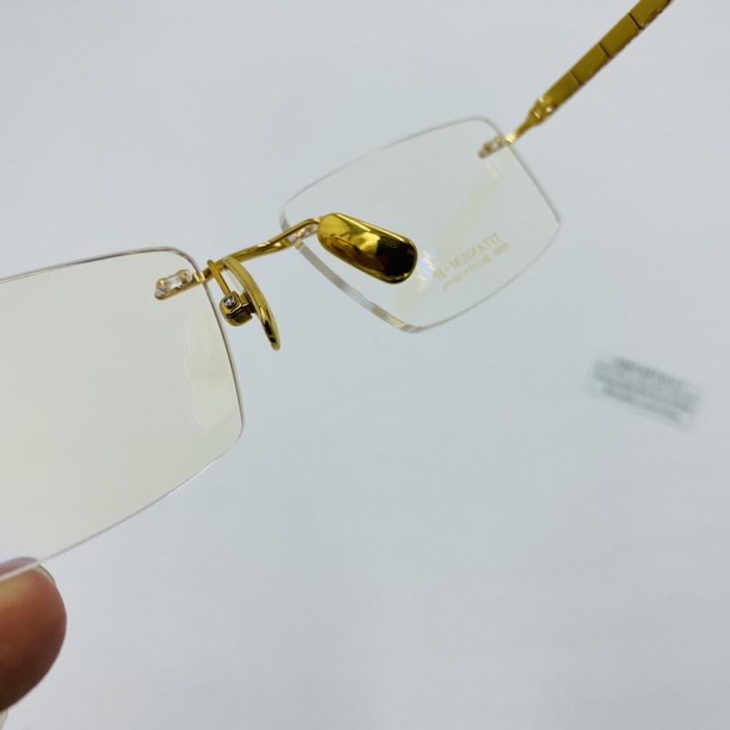 Gọng kính khoan không viền titanium cao cấp số lượng hạn chế