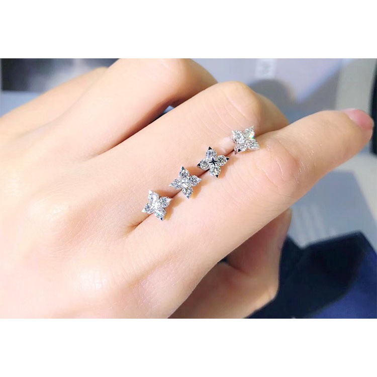 Platinum four-leaf clover clover diamond earrings earrings star diamond earrings earrings female real diamond earrings authentic