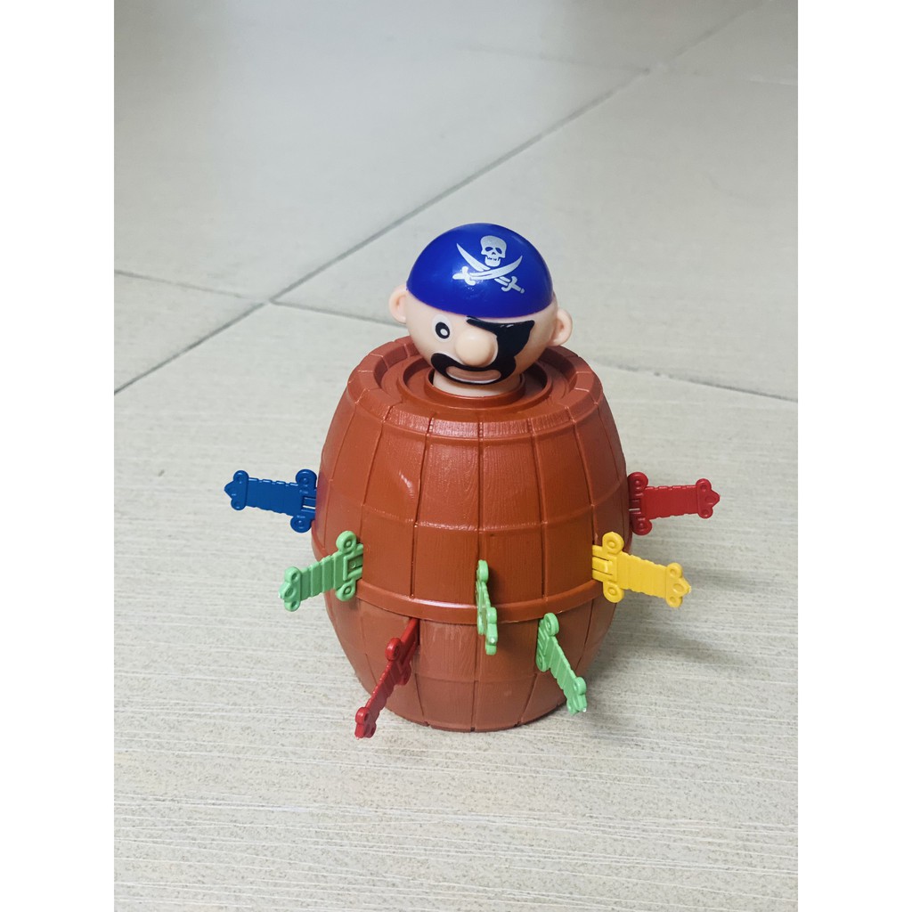TRÒ CHƠI ĐÂM HẢI TẶC 16 THANH KIẾM, game toy giải trí tập thể vui nhộn nhóm bạn gia đình quán nước