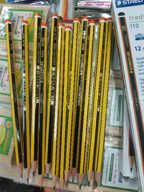 1 HỘP CHÌ ĐỨC STAEDTLER