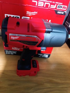 MÁY BẮT VÍT MILWAUKEE 2767