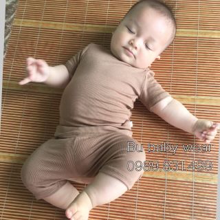 Bộ đồ hàn peekaboo