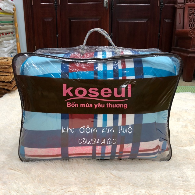 Chăn lồng ruột bông siêu ấm áp in chữ ToTo 1m9x2m1