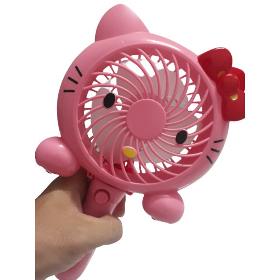 QUẠT SẠC MINI TÍCH ĐIỆN HELLO KITTY/ DOREMON RẤT MÁT - 2 CHẾ ĐỘ TĂNG GIẢM GIÓ