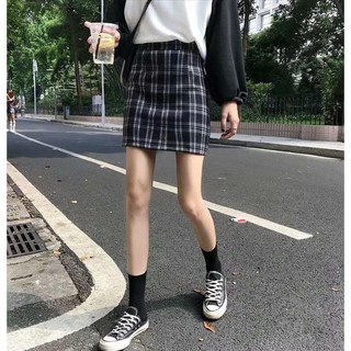 Chân váy kẻ caro phong cách Hàn Quốc