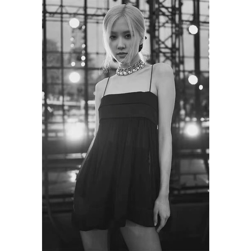 Rose blackpink Đầm Hai Dây Màu Đen Quyến Rũ Phong Cách retro Hàn Quốc Cho Nữ