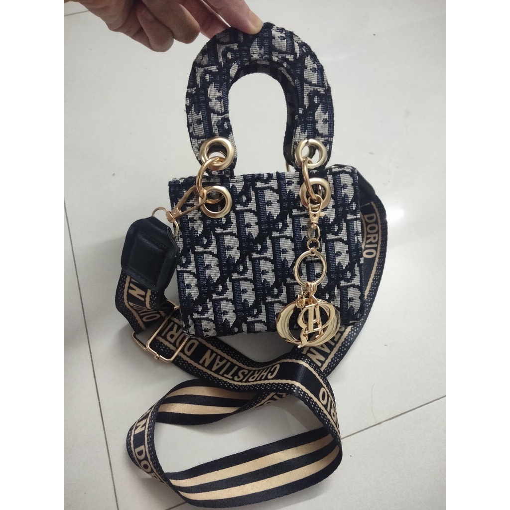 Túi dior BÁN RẺ LẤY 5*Túi vuông 5 ô da bóng size 13CM và 18cm sang chảnh