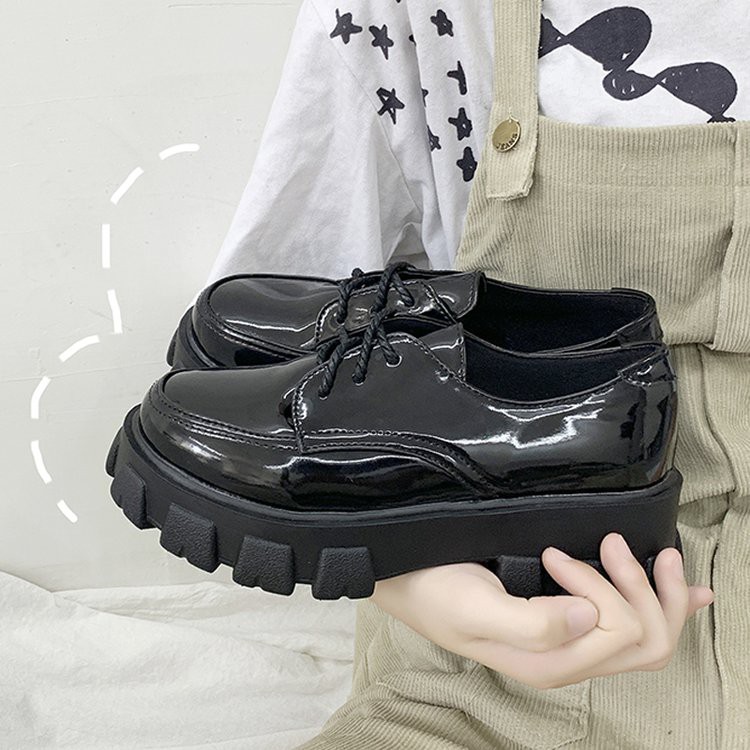 Hàn Tín nữ trang, giày cao gót. | BigBuy360 - bigbuy360.vn