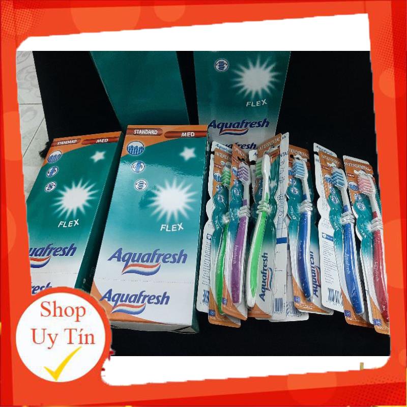 Bàn chải đánh răng Aquafresh