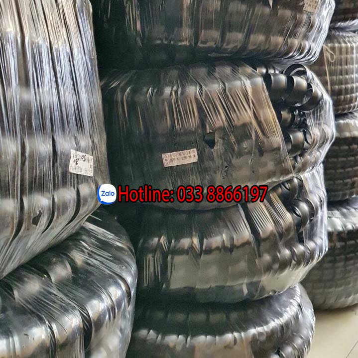 Dây xoắn màu đen bảo vệ dây bơm xăng dầu