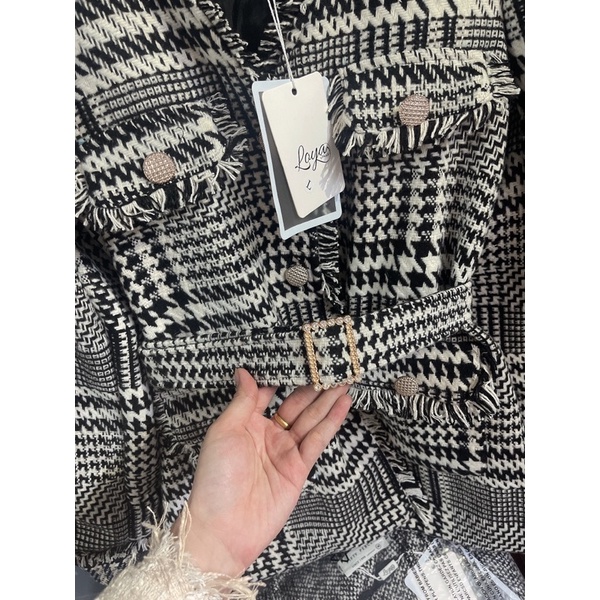 Dạ tweed dáng dài kèm đai