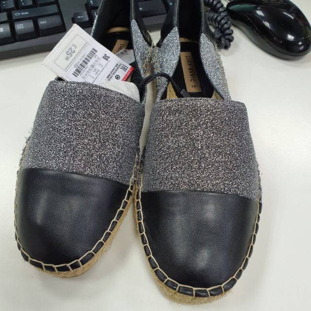 Giày Slip on Zara size 38. Thương hiệu Zara, hàng mới nguyên tag.