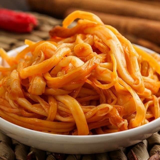 NẤM KIM CHÂM SỐT CAY / CHUA CAY GÓI 22 GRAM | BigBuy360 - bigbuy360.vn