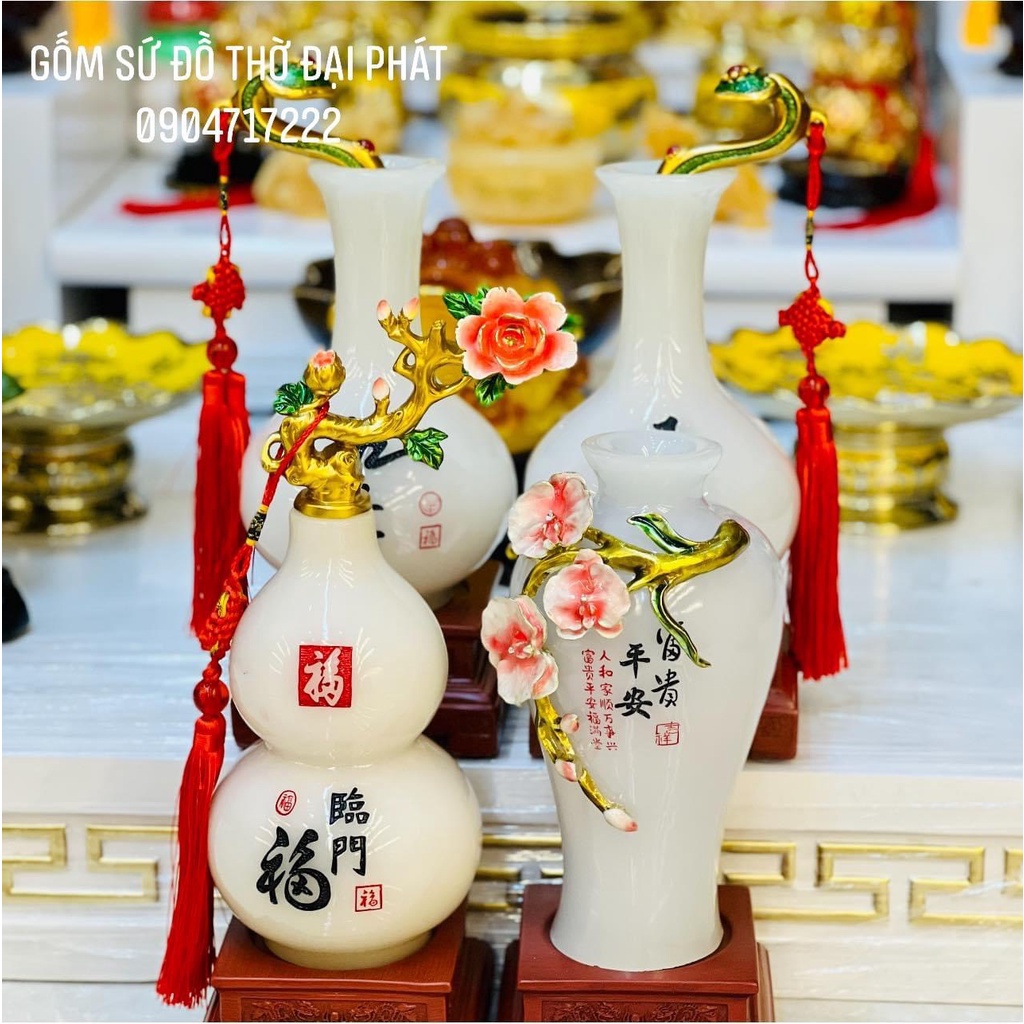 Hồ lô phong thủy, Bình tài lộc như ý, Lọ bình an phong thủy kích tài lộc được đặt ban thần tài, phòng khách