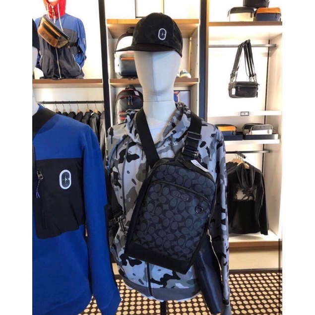 Túi nam đeo chéo Coach