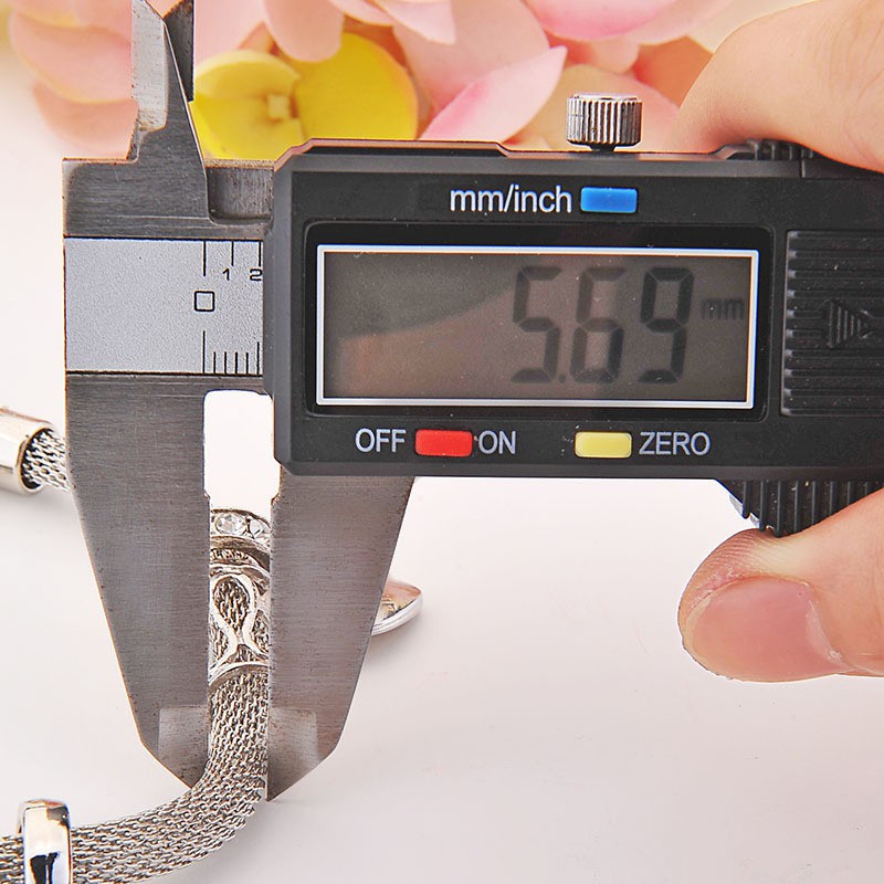 ĐỒNG HỒ LẮC TAY TÌNH YÊU CHỐNG NƯỚC MƯA KÈM PIN DỰ PHÒNG FULLBOX | BigBuy360 - bigbuy360.vn